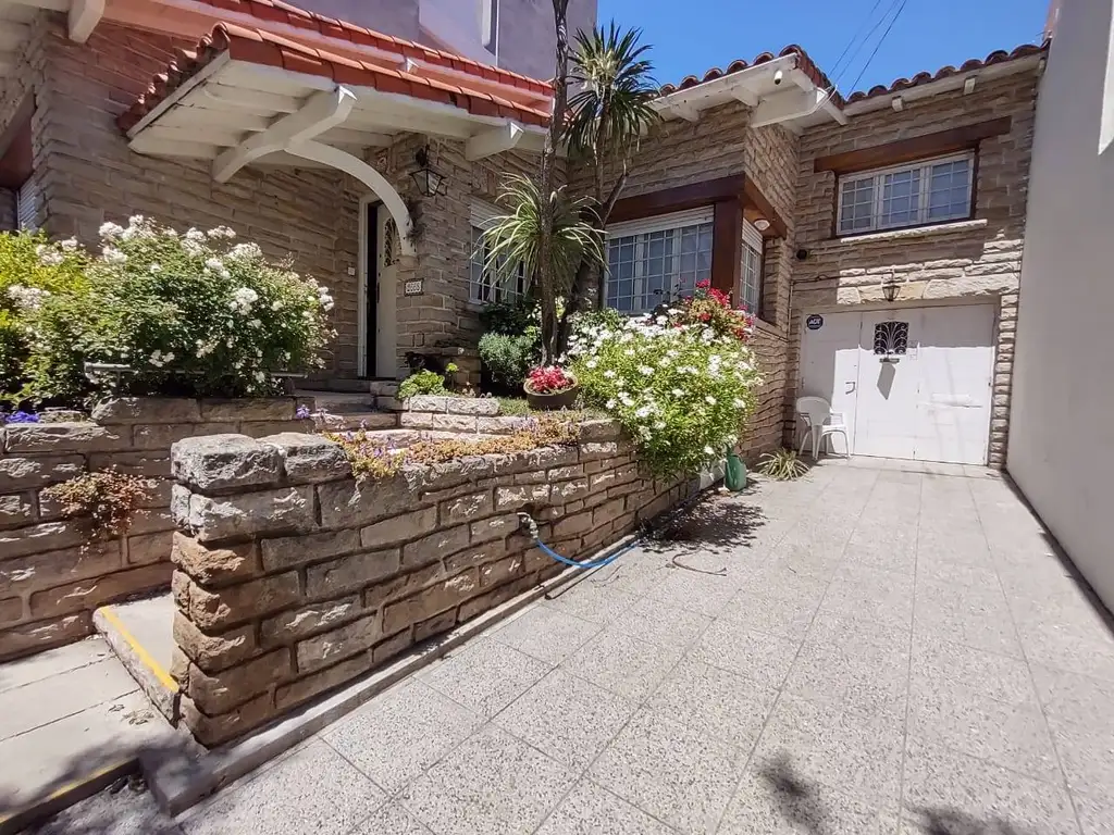 Foto de EN VENTA, Chalet de 4 ambientes con garage. Zona Chauvin, Mar del Plata, imagen 1