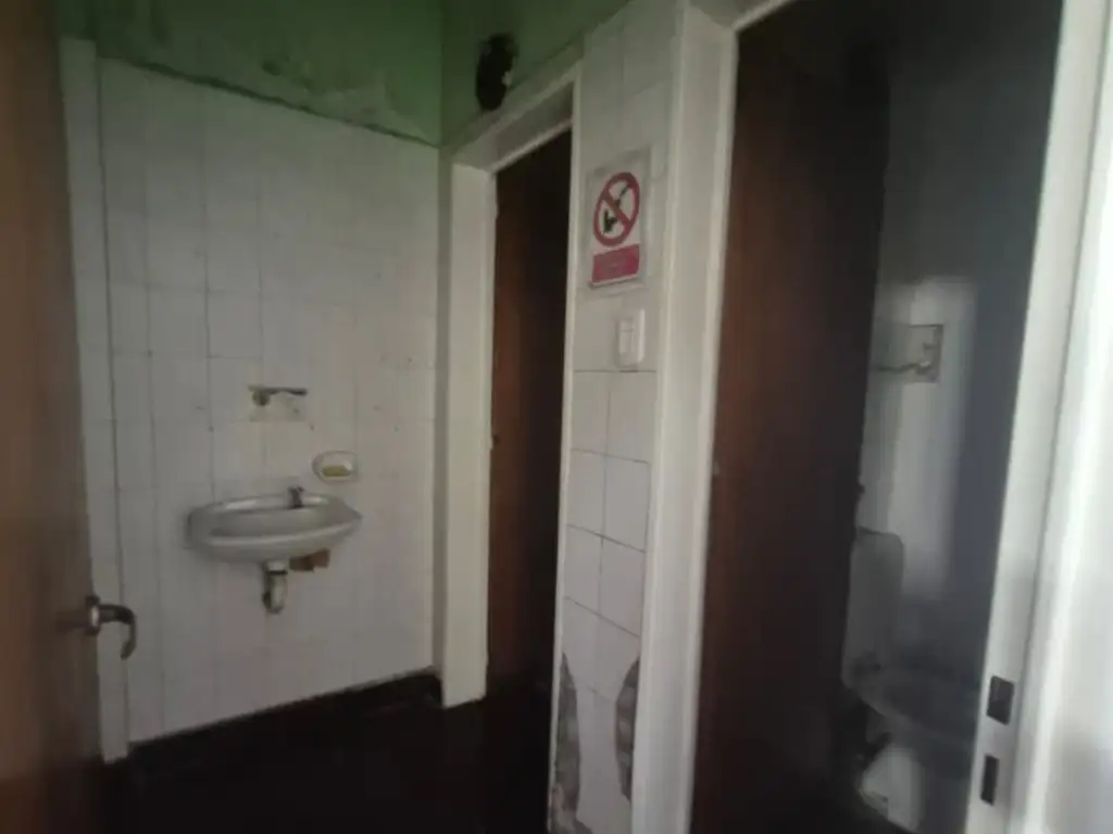 Foto de LOCAL COMERCIAL.170 M2-ZONA COMERCIAL, imagen 1