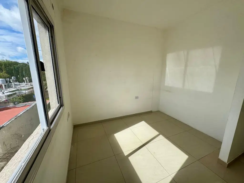 Foto de Departamento tres ambientes en alquiler en Merlo, imagen 3