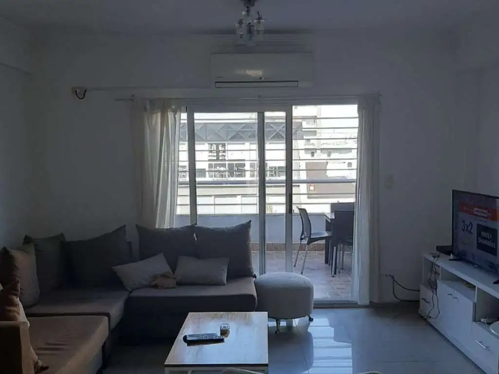 Foto de Alquiler de piso al frente de 4 ambientes con balcón terraza y 2, imagen 5