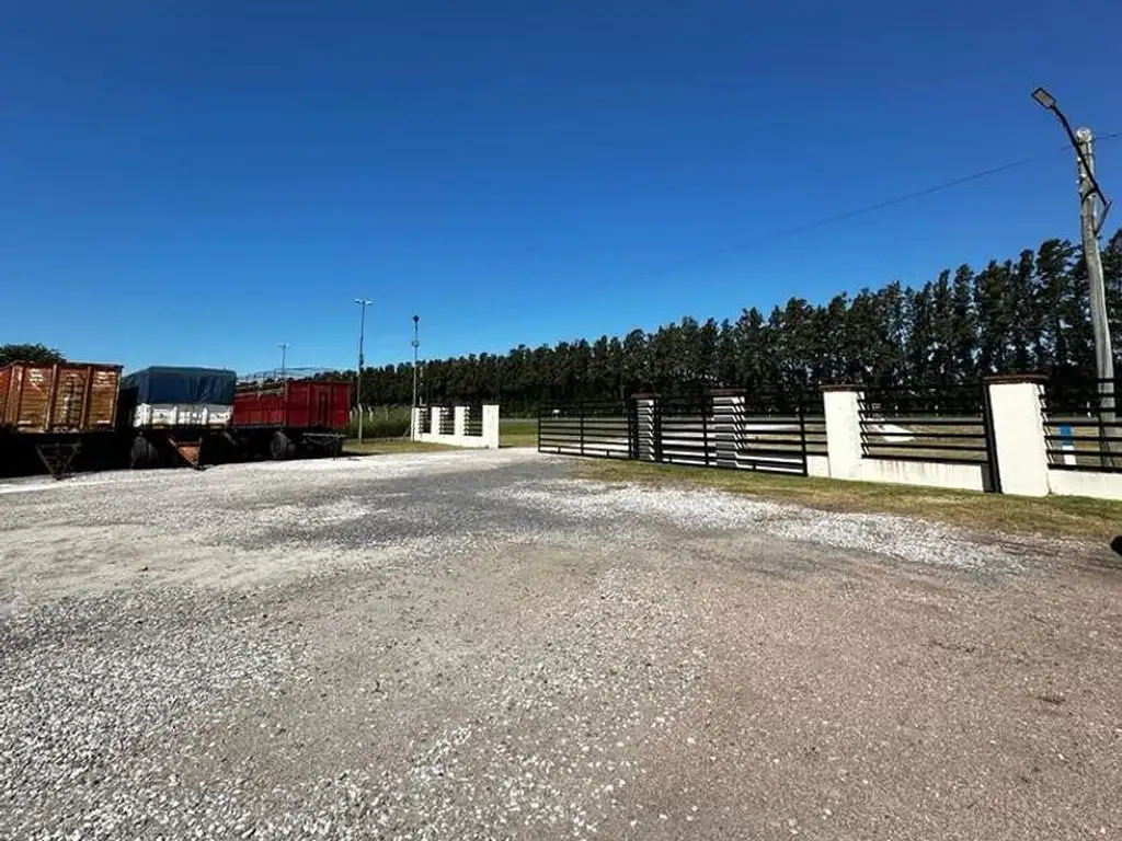 Foto de GALPON CON AMPLIA PLAYA DE ESTACIONAMIENTO EN ALQUILER !!, imagen 1