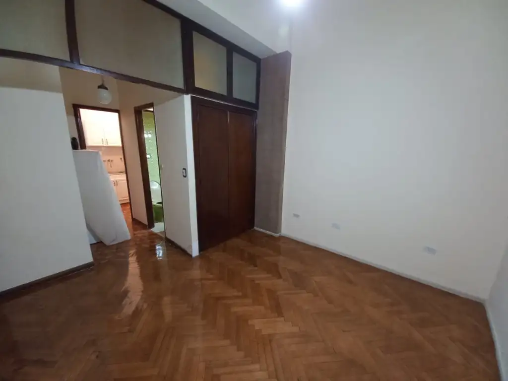 Foto de monoambiente en PB con patio .Renta hasta 2026, imagen 5