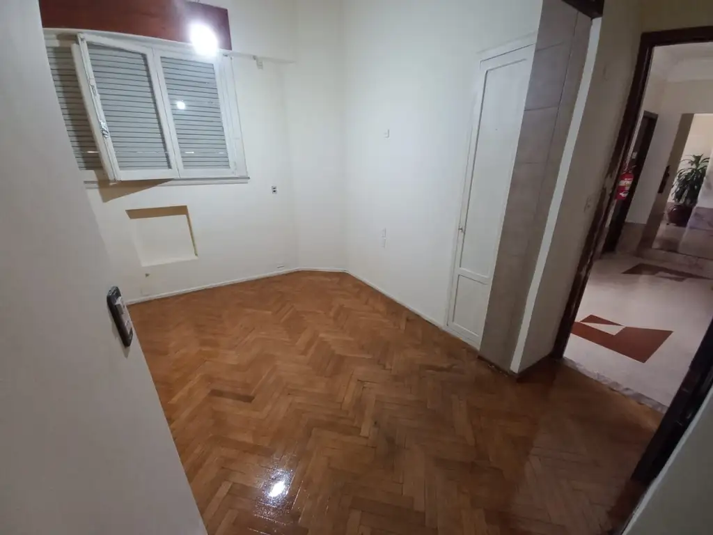 Foto de monoambiente en PB con patio .Renta hasta 2026, imagen 2