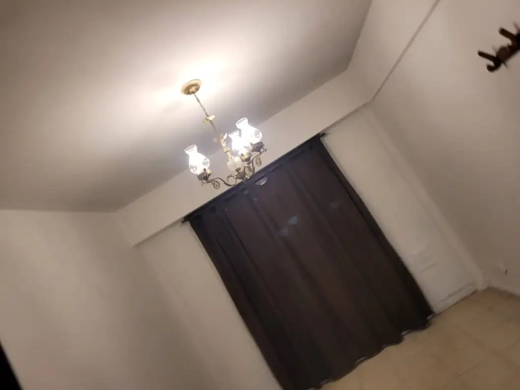 Foto de DEPARTAMENTO 2 AMBIENTES P.B., imagen 2