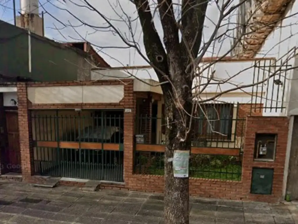 Foto de VENTA - PH 6 AMB. - PATIO - JARDIN - MATADEROS, imagen 1
