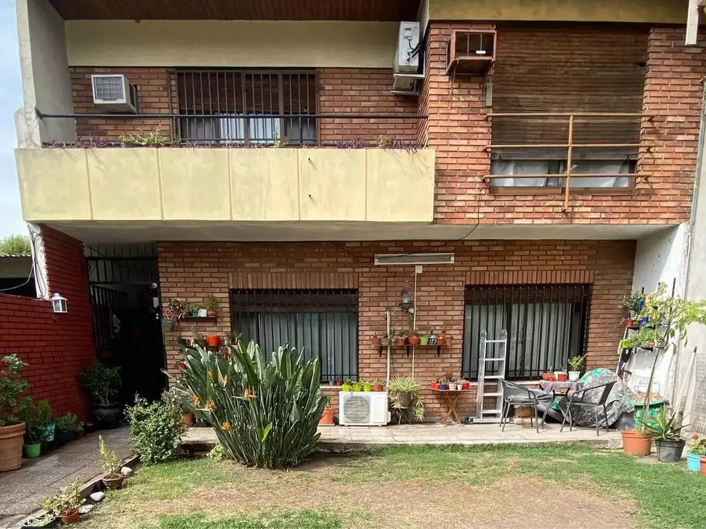 Foto de VENTA - PH 6 AMB. - PATIO - JARDIN - MATADEROS, imagen 3