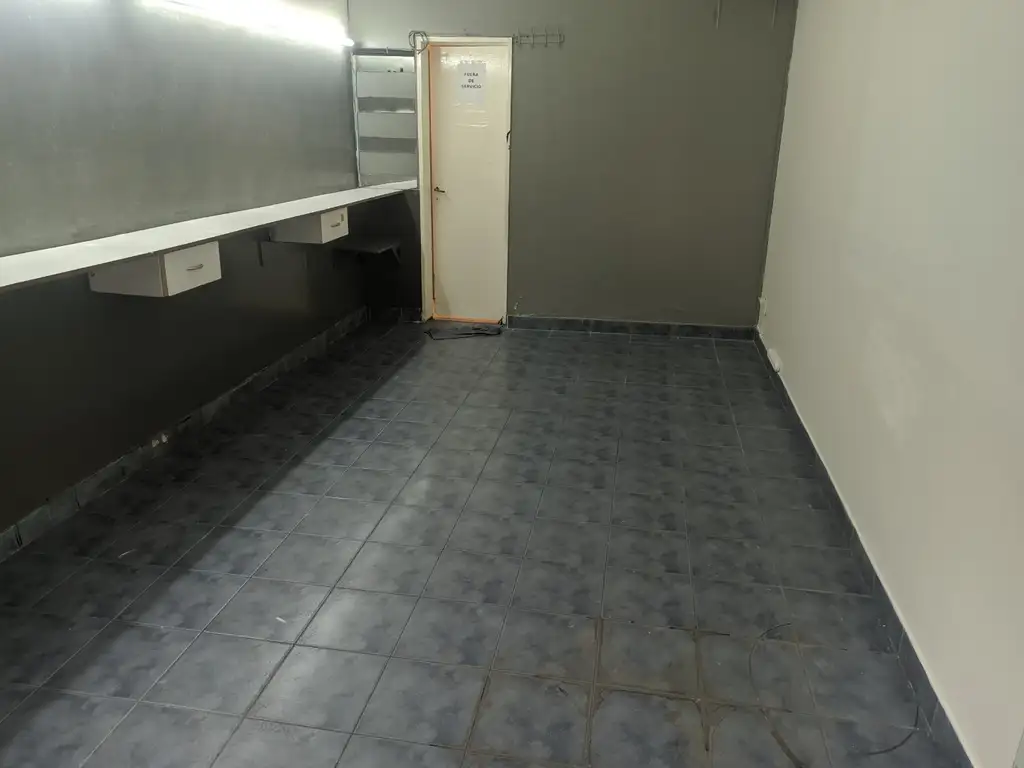 Foto de Almagro Local 3x7 a Mts Av Corrientes, imagen 1