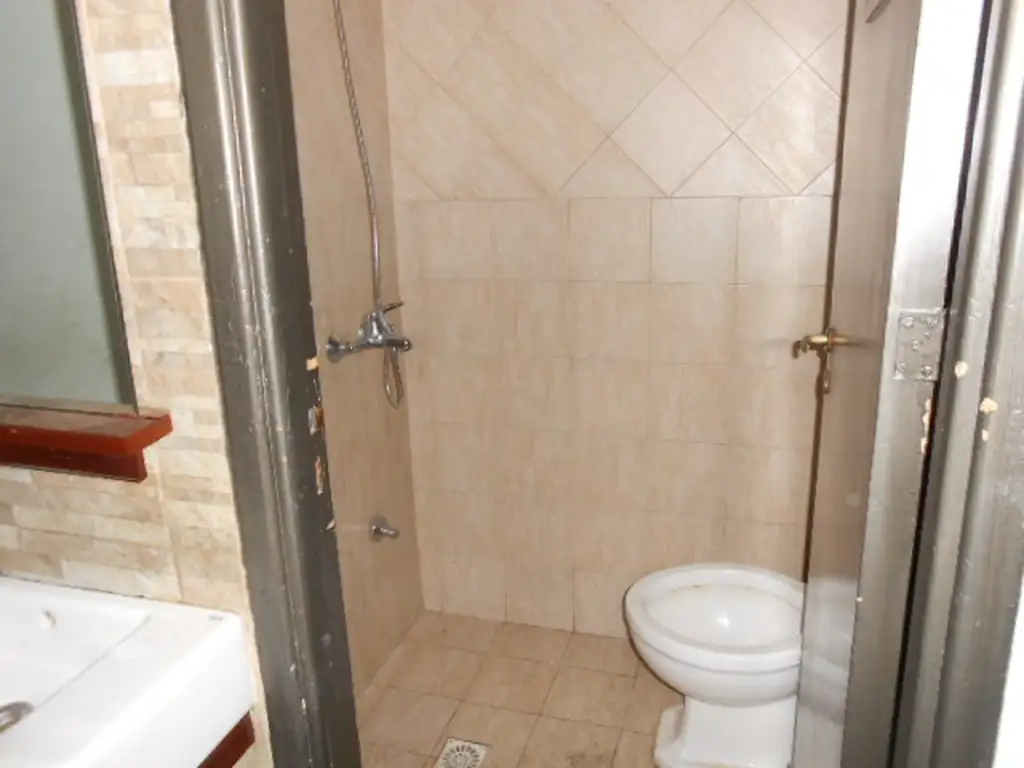 Foto de Local comercial apto varios rubros sin expnesas, imagen 3