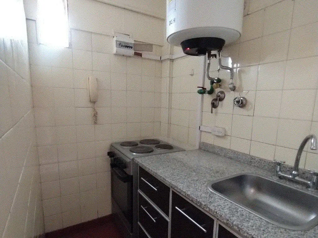 Foto de ALQUILER 2 AMBIENTES en excelente zona, imagen 3