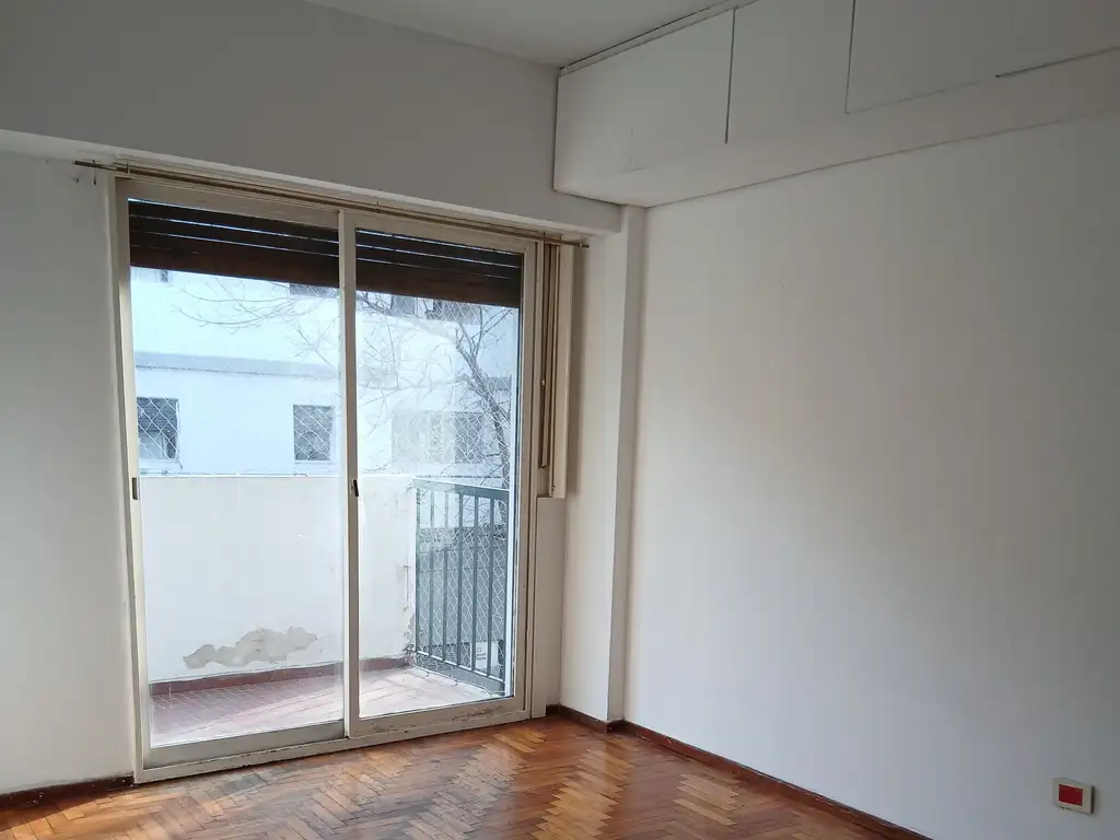 Foto de DEPARTAMENTO DE 3 AMBIENTES AL FRENTE CON BALCON CORRIDO, imagen 1
