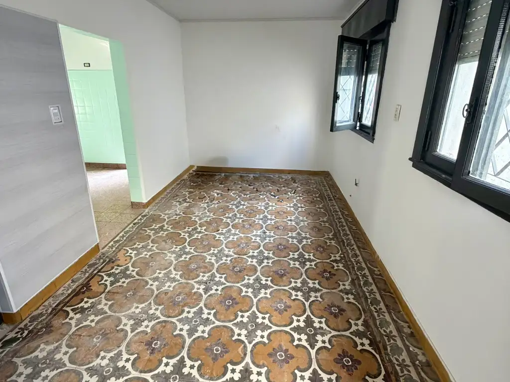 Foto de Alquiler Ph 4 ambientes con patio para uso comercial - Villa Lugano, imagen 2
