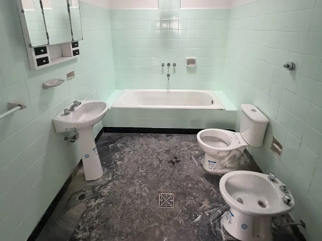 Foto de Alquiler Ph 4 ambientes con patio para uso comercial - Villa Lugano, imagen 3