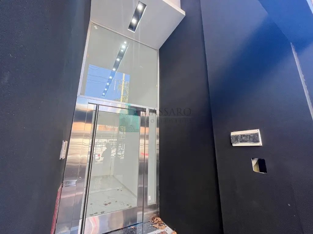 Foto de Monoambiente en venta a estrenar con balcón, Liniers., imagen 2