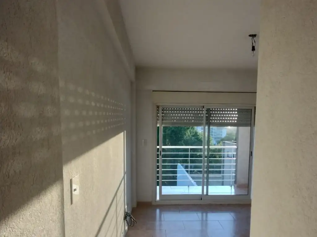 Foto de SAN MARTIN ALQUILA DEPARTAMENTO 2 AMB CON BALCON, imagen 2