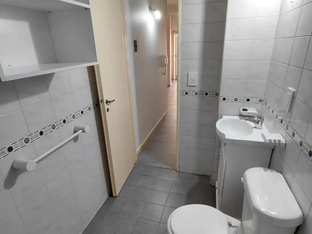 Foto de ALQUILER DEPARTAMENTO MONOAMBIENTE CON BALCON EN EXCELENTE ZONA DE, imagen 4