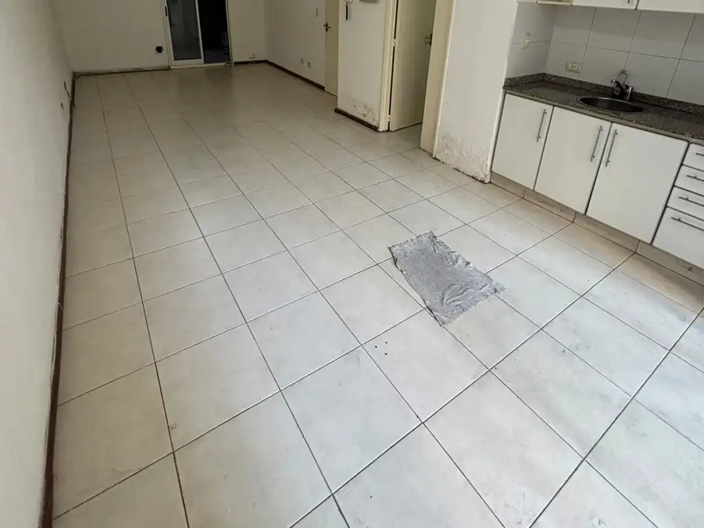 Foto de Neuquen 1852 Piso 1° B Monoambiente al frente, a 50 Mts de Plaza, imagen 1