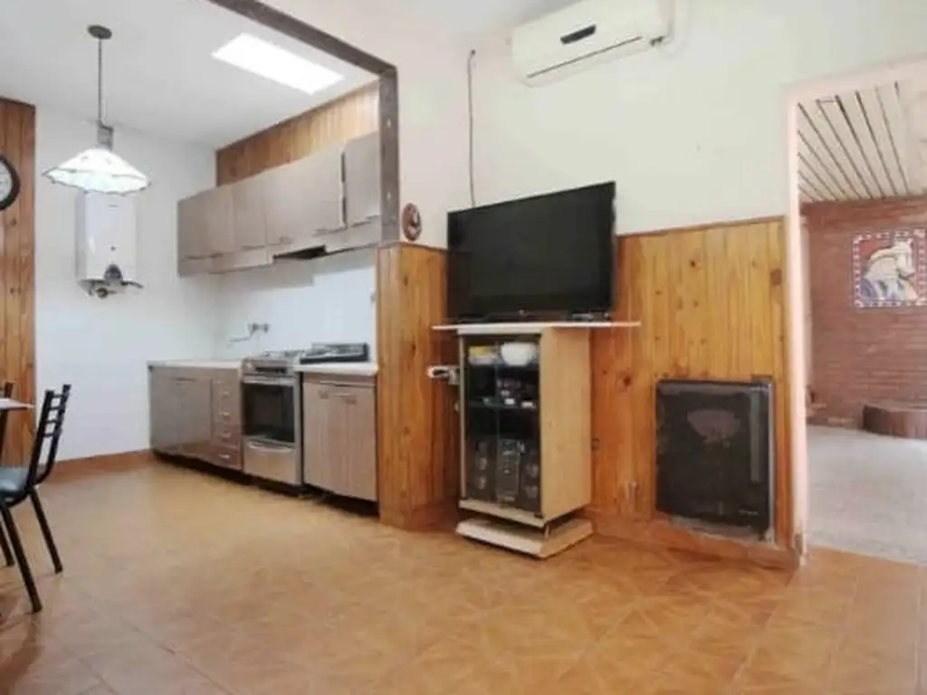 Foto de CASA CON COCHERA Y JARDIN, imagen 4