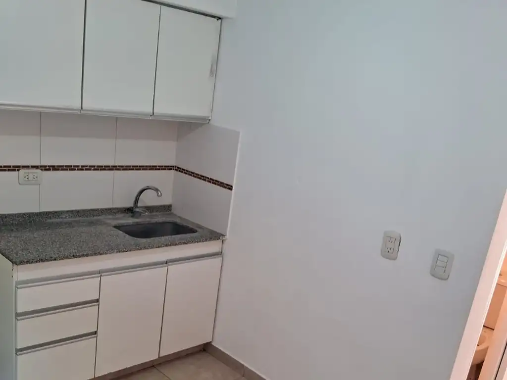Foto de EXCELENTE DEPARTAMENTO EN ALQUILER - ITUZAINGO, imagen 2