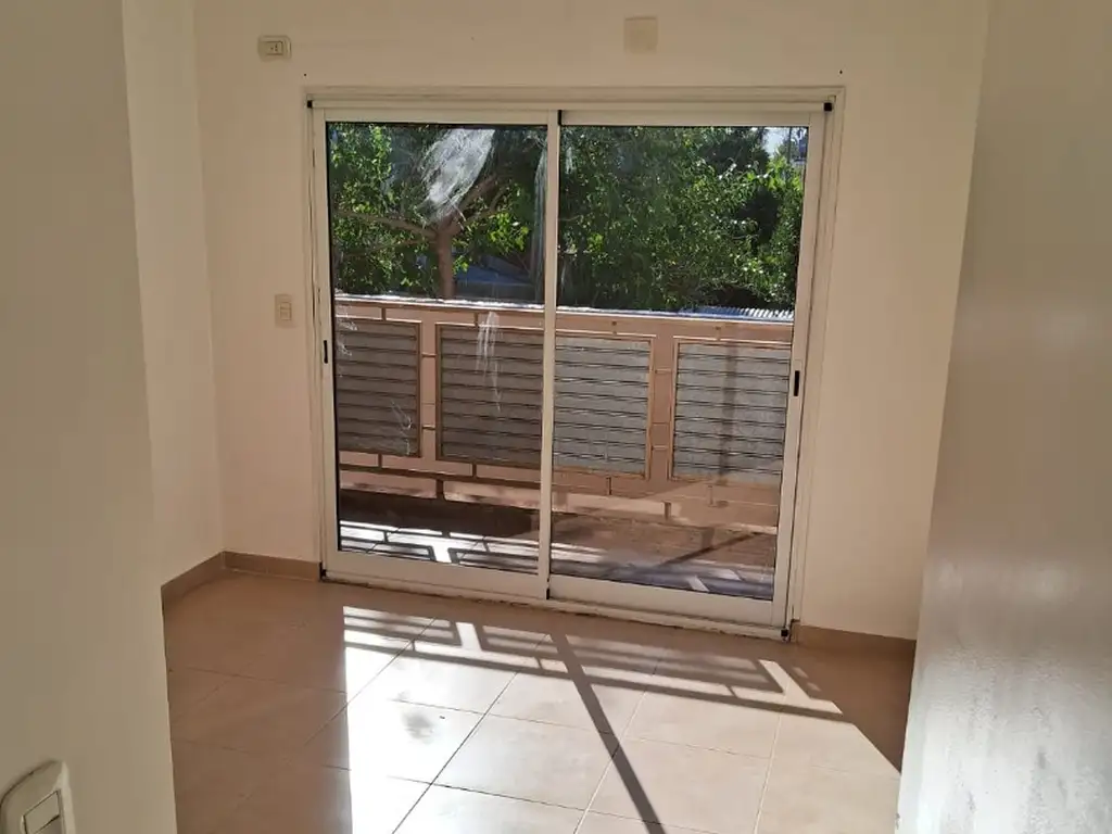 Foto de EXCELENTE DEPARTAMENTO EN ALQUILER - ITUZAINGO, imagen 4