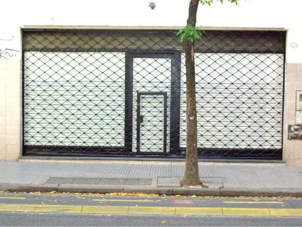 Foto de SIN COMISIÓN INMOBILIARIA. Local en PBº Y SOTANO. RECICLADO.BAÑO CON, imagen 1