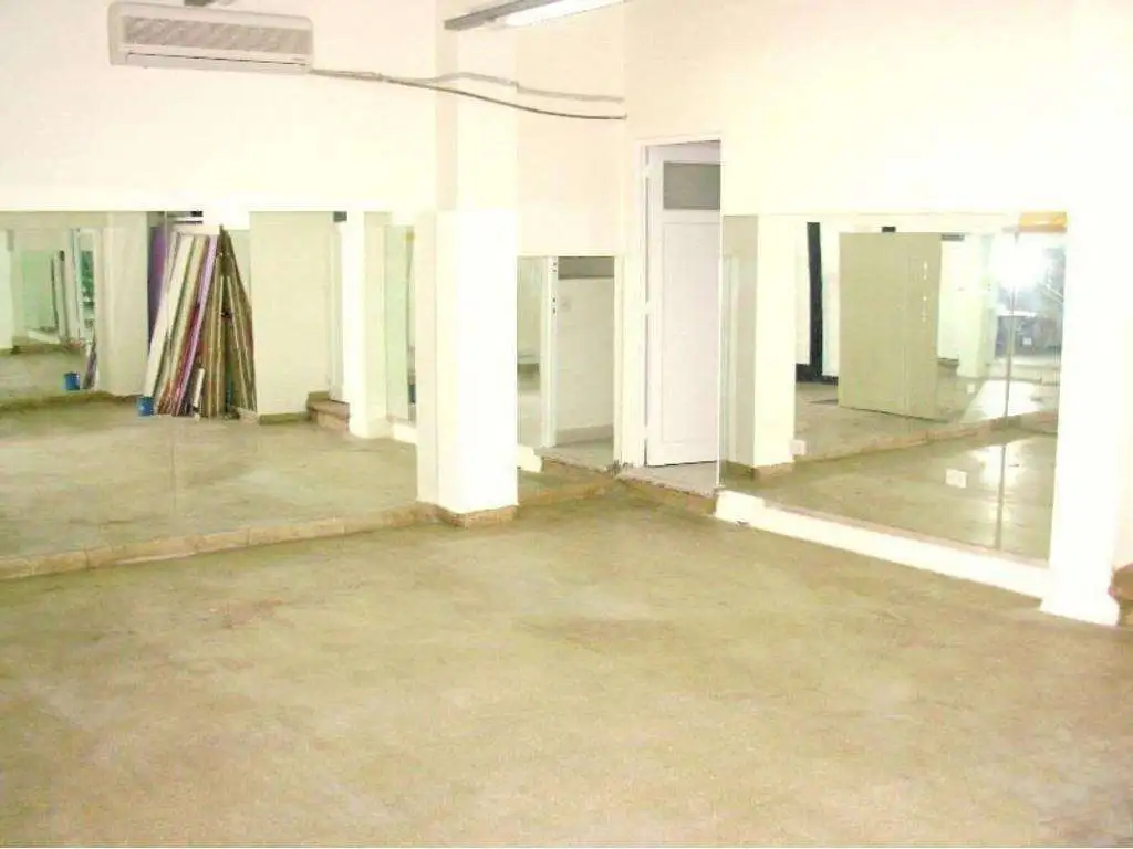 Foto de SIN COMISIÓN INMOBILIARIA. Local en PBº Y SOTANO. RECICLADO.BAÑO CON, imagen 4