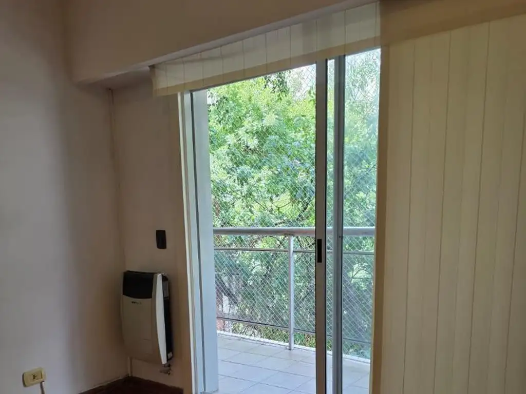Foto de Semipiso 4 ambientes 85 m.2 baños.Fte.Balcón.subte, tren, imagen 2