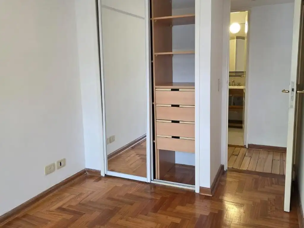 Foto de Semipiso 4 ambientes 85 m.2 baños.Fte.Balcón.subte, tren, imagen 5