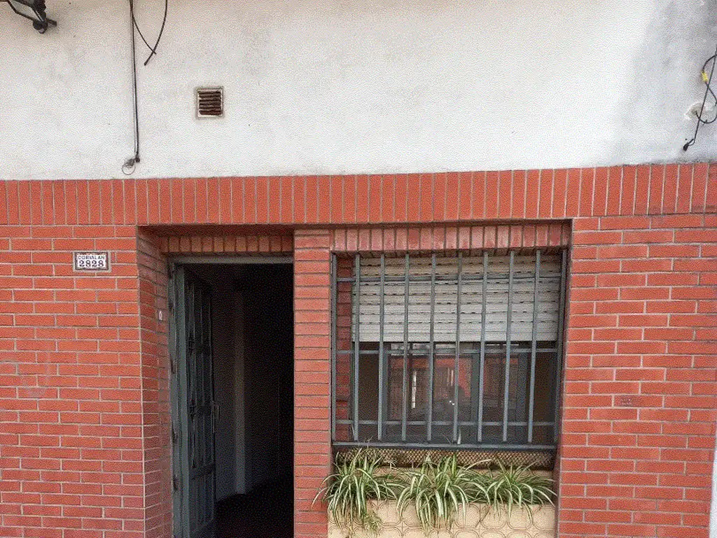 Foto de Monoambiente tipo casa al frente con entrada independiente apto, imagen 1