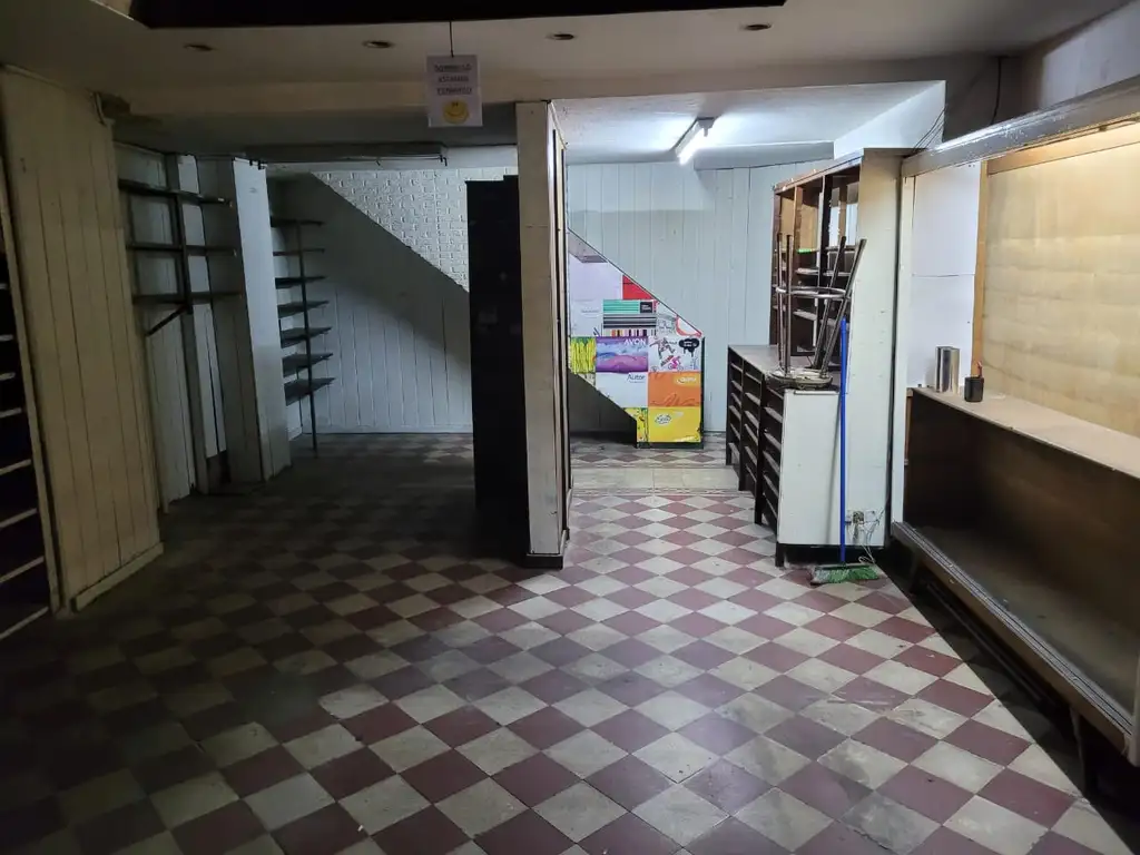 Foto de Local Planta baja y entre piso-Baño-cocina, imagen 3