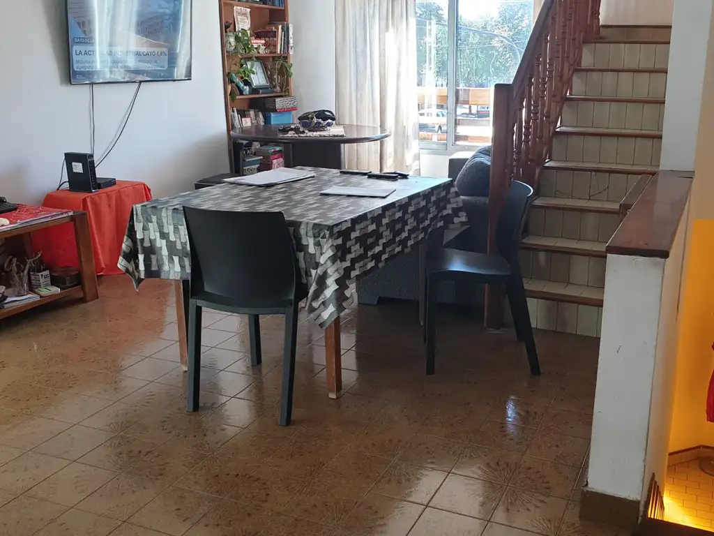 Foto de 4 ambientes con balcones y terraza + Dpto. 2 ambientes, imagen 2