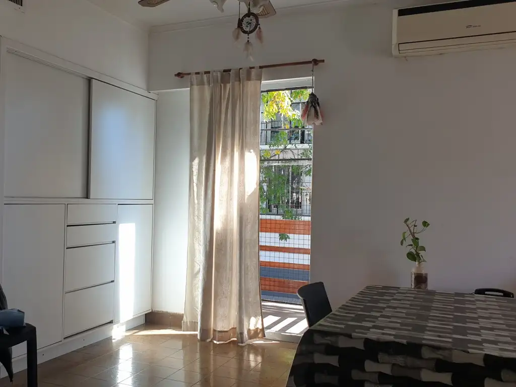 Foto de 4 ambientes con balcones y terraza + Dpto. 2 ambientes, imagen 1