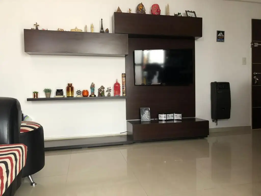 Foto de departamento de 2 ambientes con patio en 1er piso, imagen 2