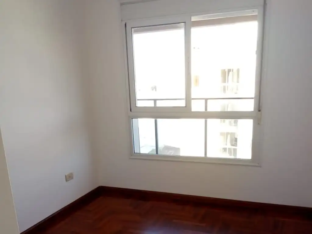 Foto de SE ALQUILA HERMOSO DPTO DE 2 DORM EN GENERAL PAZ, imagen 3