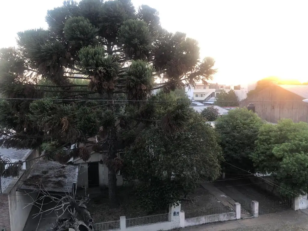 Foto de CASA PH FRENTE - PLANTA ALTA - KM 18, imagen 4