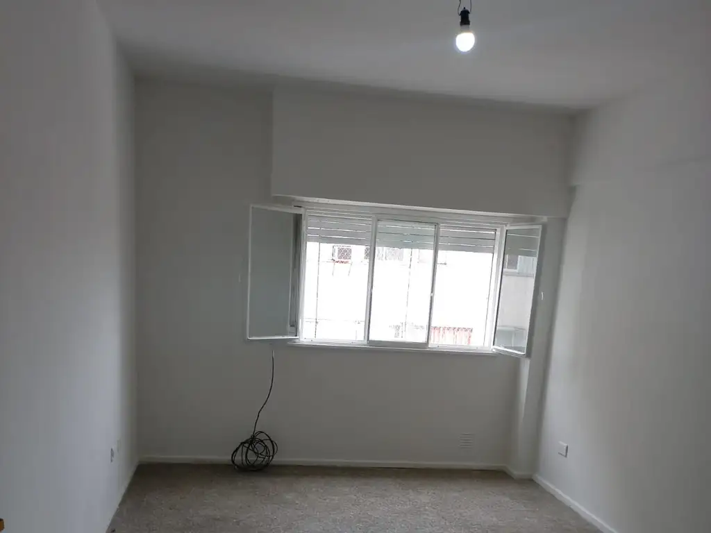 Foto de ALQUILER – 3 AMBIENTES CON VISTA PANORÁMICA EN CABALLITO, imagen 3