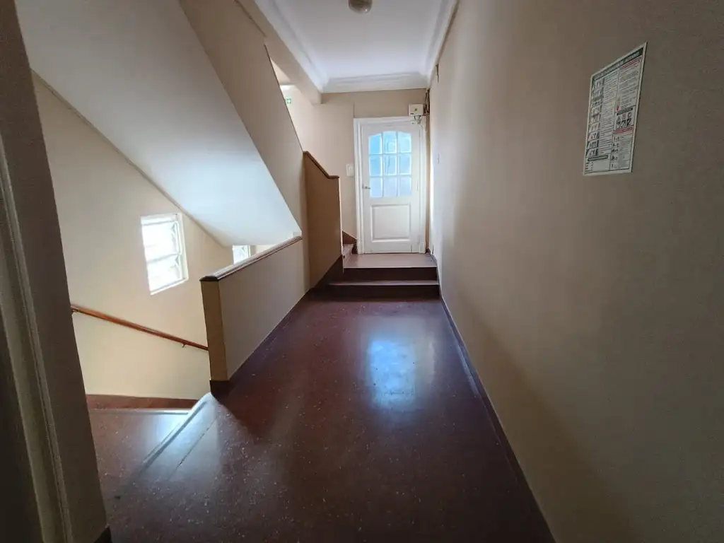 Foto de Hermoso 3 ambientes de estilo con balcón francés con 3 aires, imagen 1
