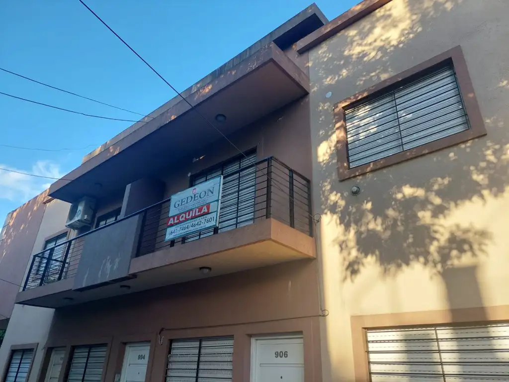 Foto de Departamento de 2 Amb. c/Balcon en Excelente estado, imagen 1