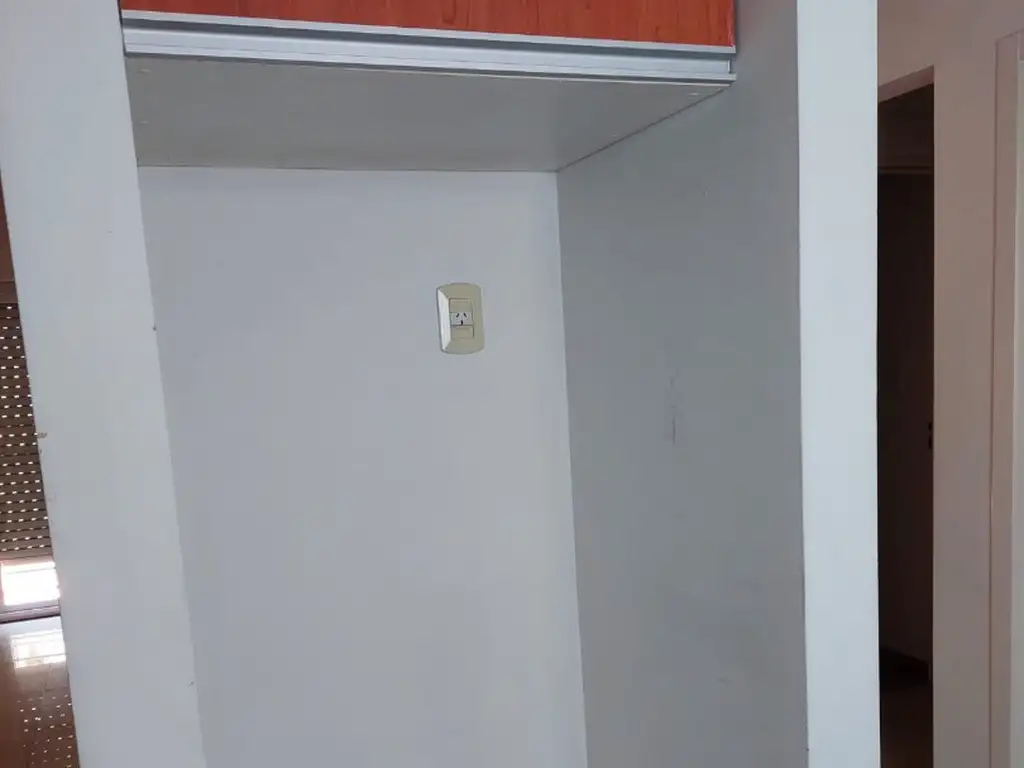 Foto de Departamento de 2 Amb. c/Balcon en Excelente estado, imagen 3