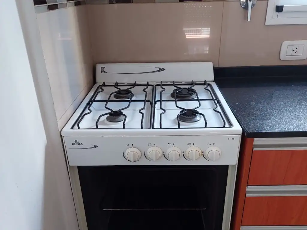 Foto de Departamento de 2 Amb. c/Balcon en Excelente estado, imagen 5