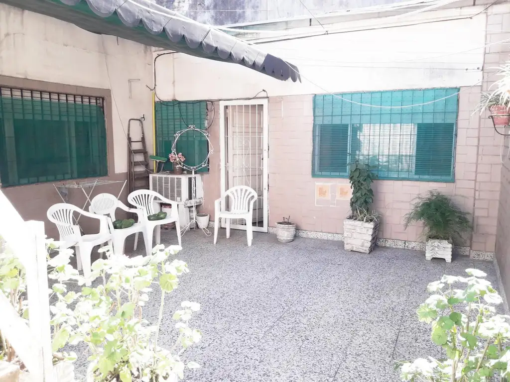 Foto de Departamento tipo casa. Gran cocina!!. patio y terraza., imagen 3