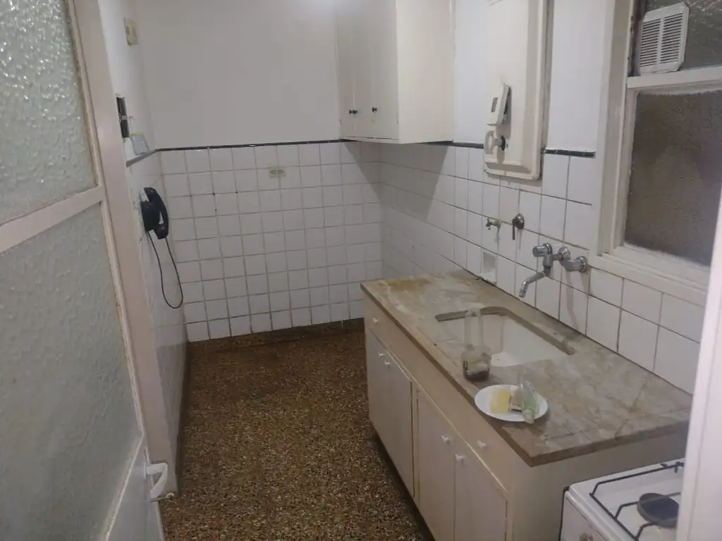 Foto de DEPARTAMENTO 2 AMBIENTES INTERNO 2º PISO X ASCENSOR, imagen 4