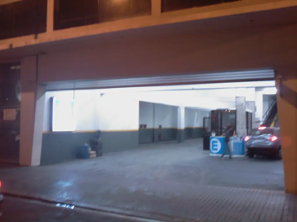 Foto de Garage 76 Cocheras Fijas 9 Motos - 130 Totales 2000m 3 plantas a metros, imagen 3