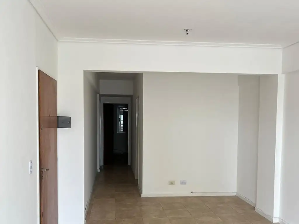 Foto de DEPARTAMENTO 3 AMB AL FRENTE CON BALCON, imagen 4