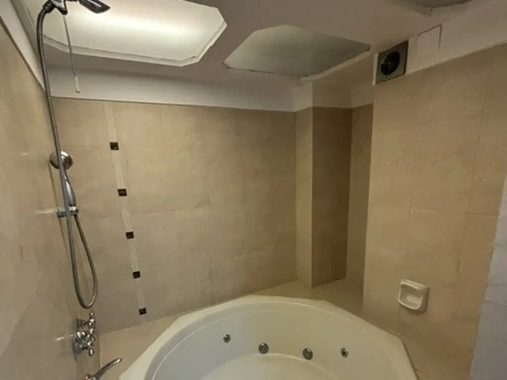 Foto de ALTO PALERMO 5 AMB. C/DEP. EN DUPLEX 5° Y 6° PISO 194m2tot.c/cochera, imagen 5