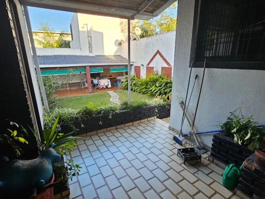 Foto de EXCELENTE CHALET DE 5 AMBIENTES. OPORTUNIDAD FINANCIACION!, imagen 2