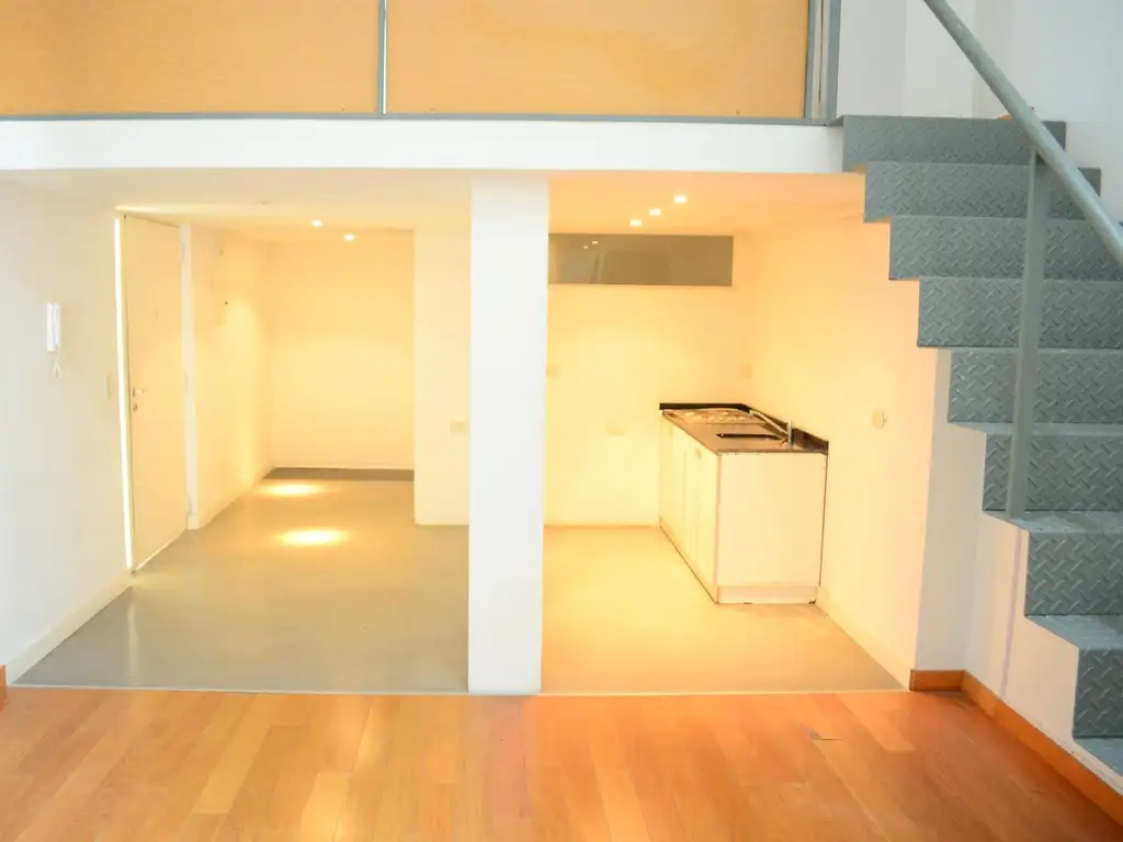 Foto de ALQUILER LOFT OFICINA APTO PROFESIONAL- SAN TELMO, imagen 2