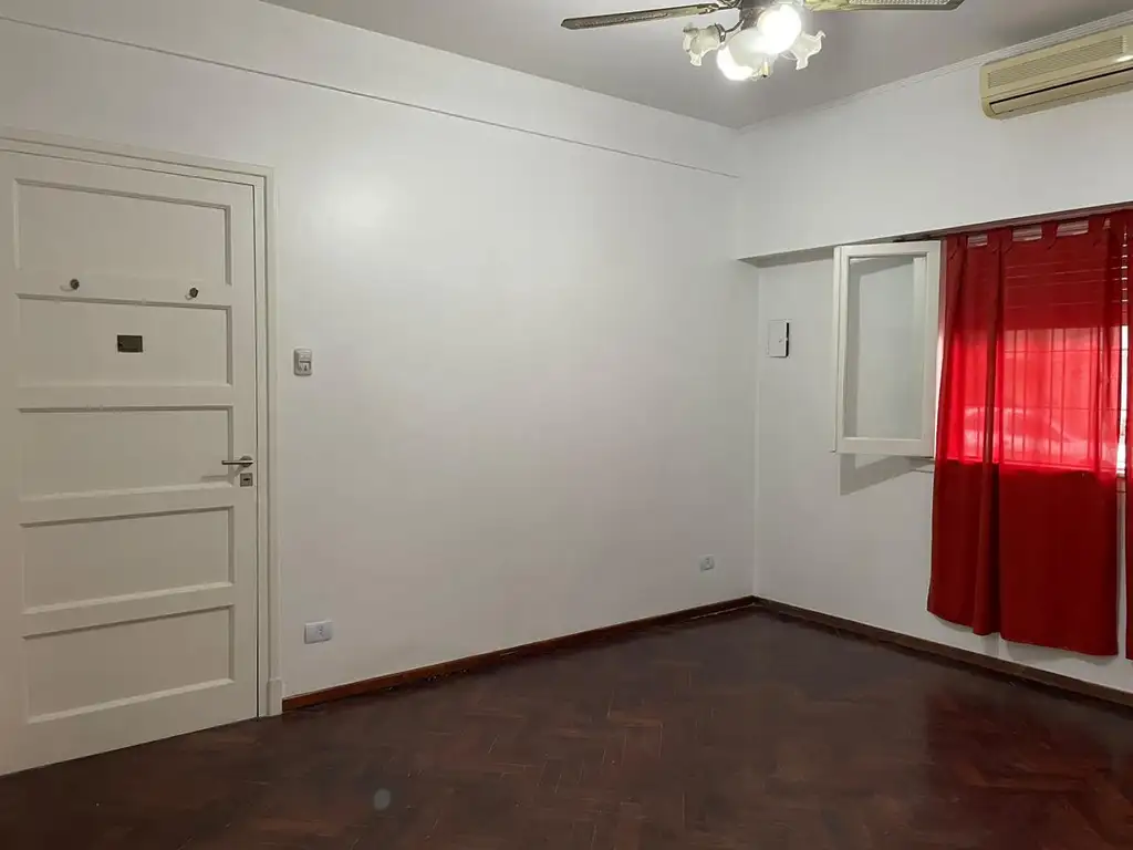 Foto de DEPTO TIPO CASA 3 AMB PB FTE S/EXP PATIO Y LAV, imagen 4