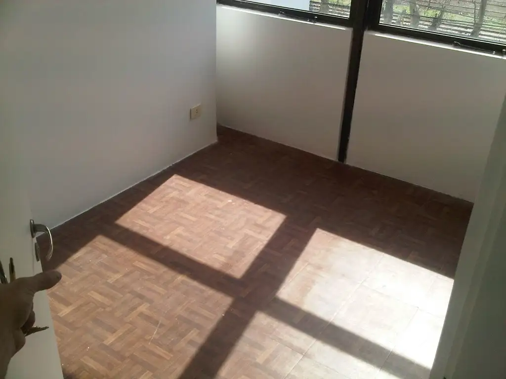 Foto de Local 600m2 en 3 plantas, estacionamiento, techo de hormigón, único en, imagen 5