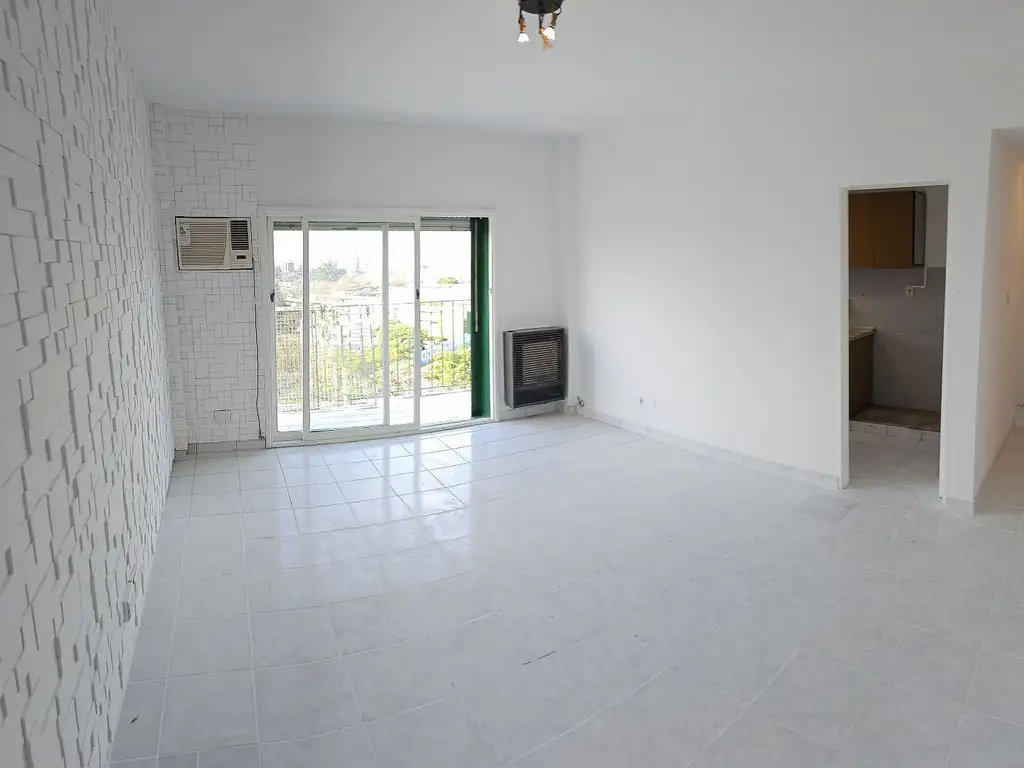 Foto de Departamento 2 Ambientes con Escritorio Balcon Cocina independiente, imagen 1