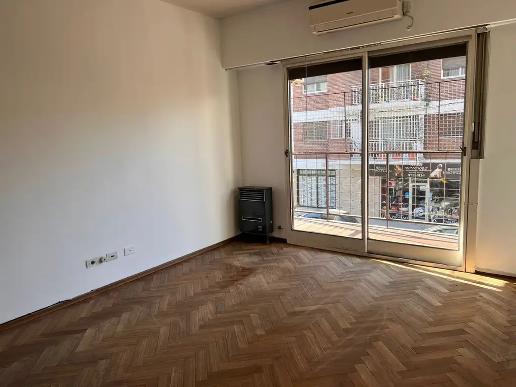 Foto de Alquiler Boedo 3 ambientes al frente con balcón y patio, imagen 4